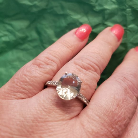 Prasiolite 3.65 ct Oval Millenial Cut with white Topaz rhodium over ster… - Picture 1 of 2